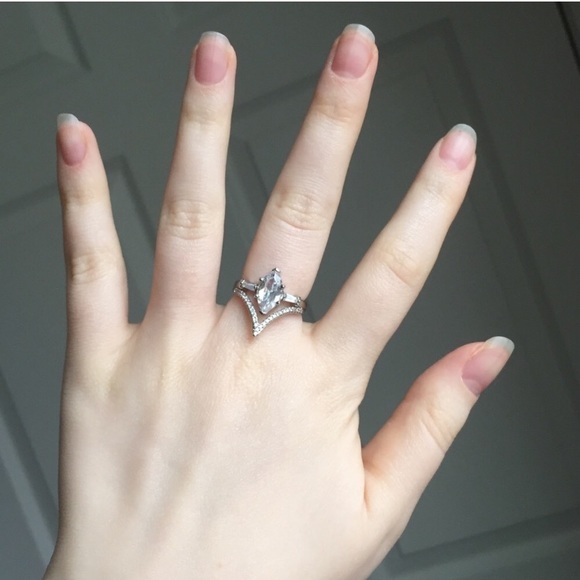 ⚜️[𝗡𝗪𝗧]⚜️𝙍𝙞𝙣𝙜 (𝟯/$𝟰𝟱) - Picture 3 of 8